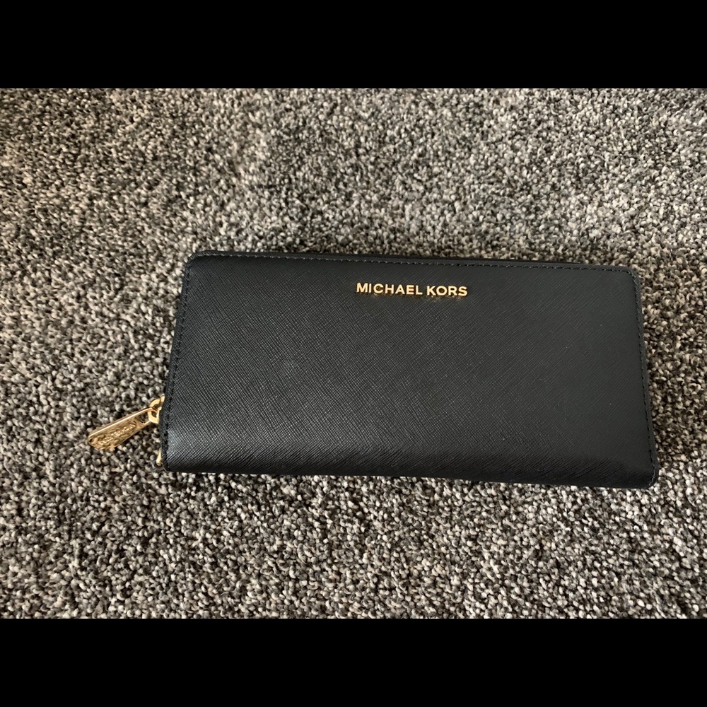 Michael Kors 🖤 Wallet / Wristlet *BRAND NEW* 🎁